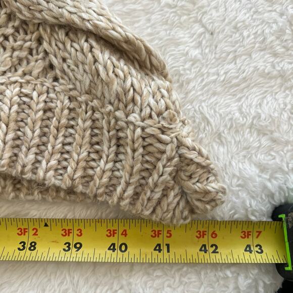 Eddie Bauer Womens Poncho Size M/L Beige Cable Knit Cowl Neck Sweater Shawl Cape - Picture 6 of 6